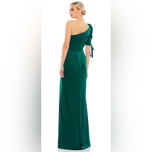 NWT Mac Duggal Satin One-Shoulder Puff Sleeve Trumpet Gown Deep Green - Size 16 - Picture 2 of 7